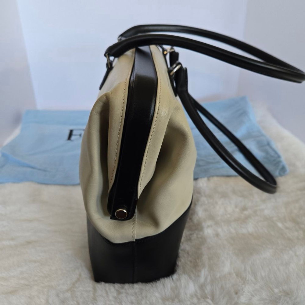 Vintage Furla Two Toned Cream & Black Leather "Doctors" Satchel Handbag - Picture 8 of 15